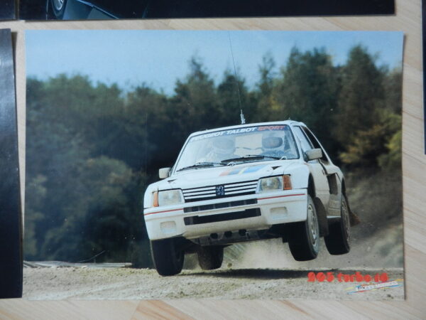 Catalogue / Dossier de Presse Peugeot 205 Turbo 16 1984 – Image 12