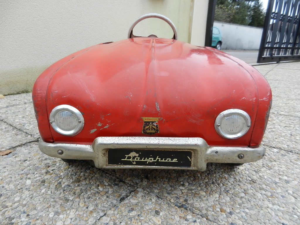 Voiture a pédales Renault Dauphine Devillaine – Image 2