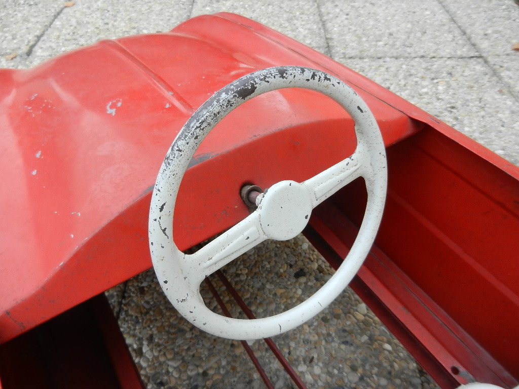 Voiture a pédales Renault Dauphine Devillaine – Image 18