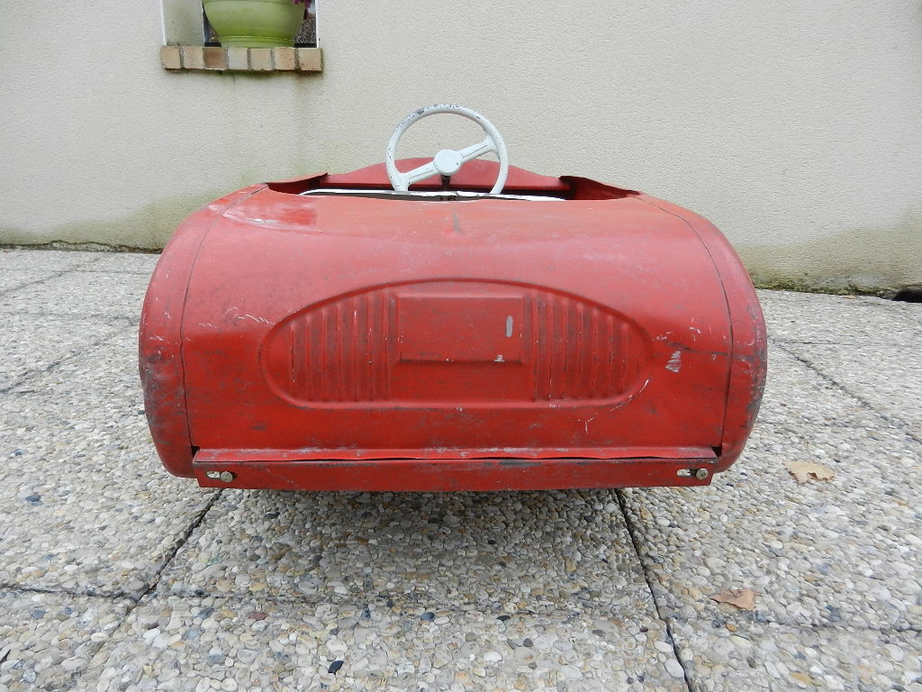 Voiture a pédales Renault Dauphine Devillaine – Image 14