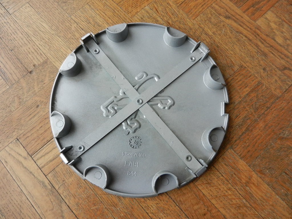 Peugeot 205 Gentry / 405 SRI enjoliveur / centre de roue alu – Image 2