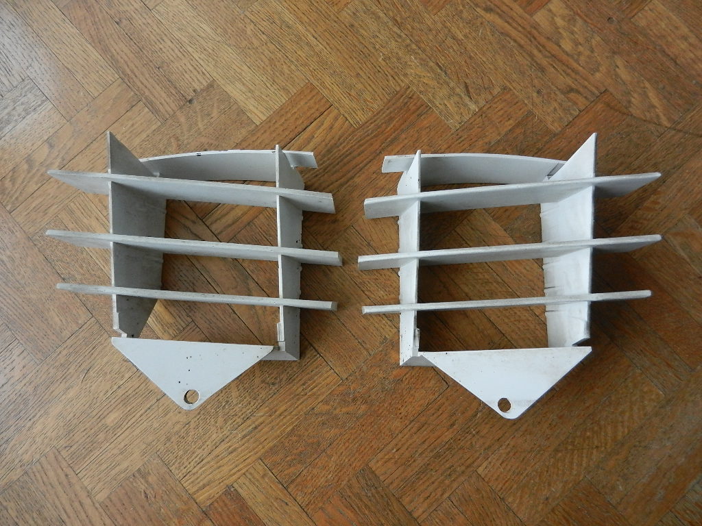 Peugeot 205 Rallye grille de pare chocs droite & gauche