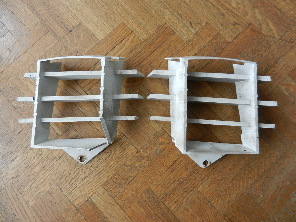Peugeot 205 Rallye grille de pare chocs droite & gauche – Image 2