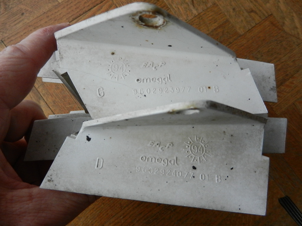 Peugeot 205 Rallye grille de pare chocs droite & gauche – Image 3