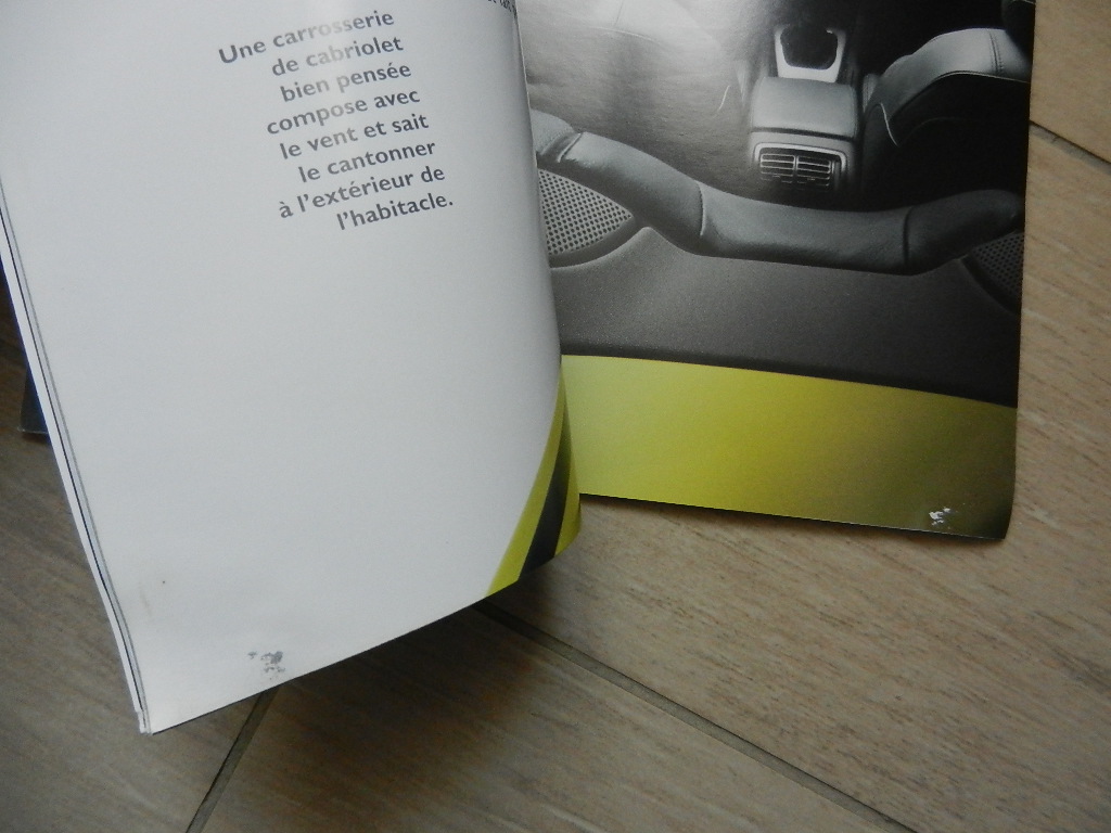 Catalogue SAAB gamme 2004 – Image 2