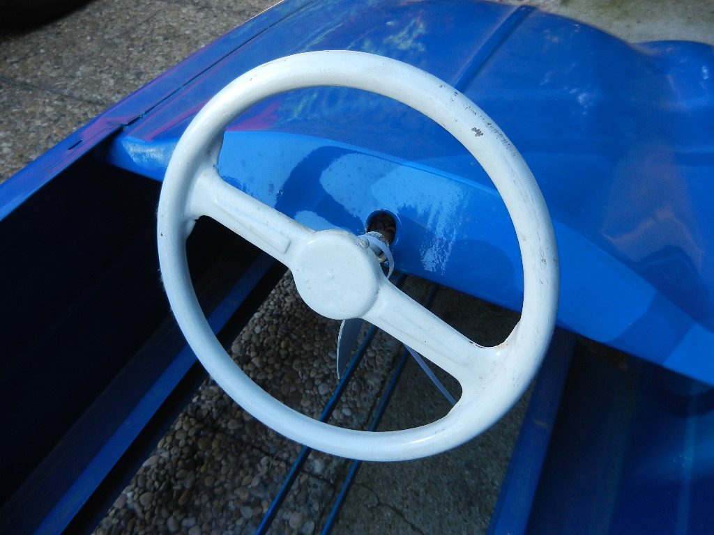 Voiture a pédales Renault Dauphine Devillaine frères – Image 5