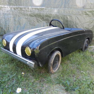 Voiture à pédales Renault Dauphine Devillaine frères